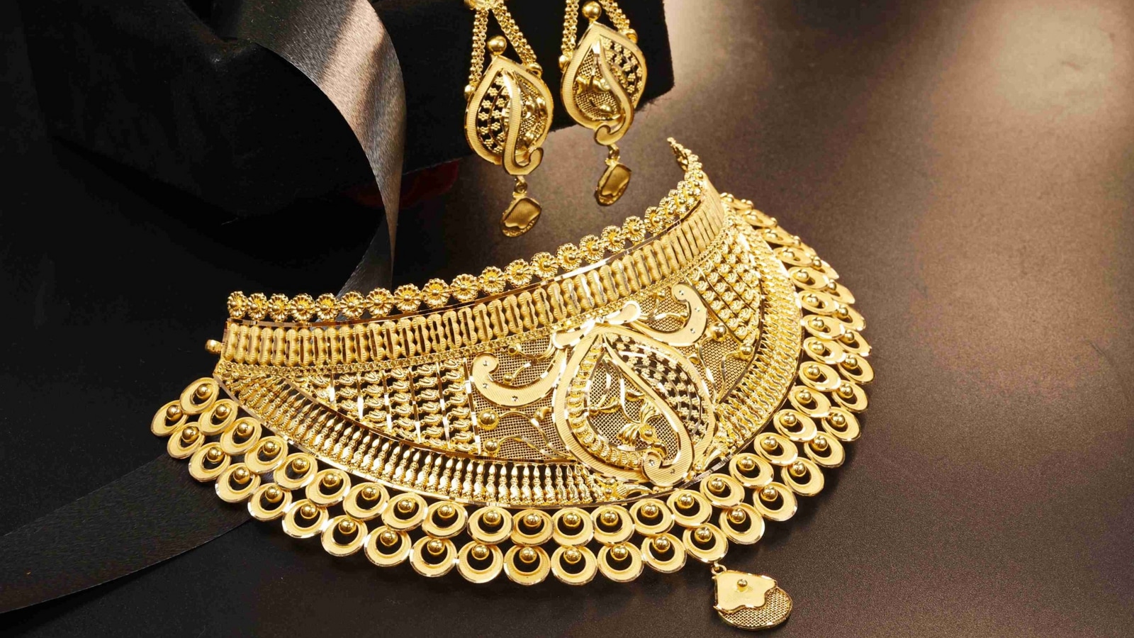 Tamilnadu News Live January 22, 2025: Gold Rate Today : தங்காது தங்கமே.. சரசரன்னு ஏறிய தங்கம் விலை.. வரலாற்றில் முதல்முறையாக 60,000 த்தை கடந்தது!