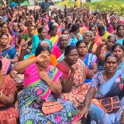 திருச்சி மாநகராட்சியுடன் இணைத்ததற்கு எதிர்ப்பு - கிராமத்தினர் ஆர்ப்பாட்டம்
