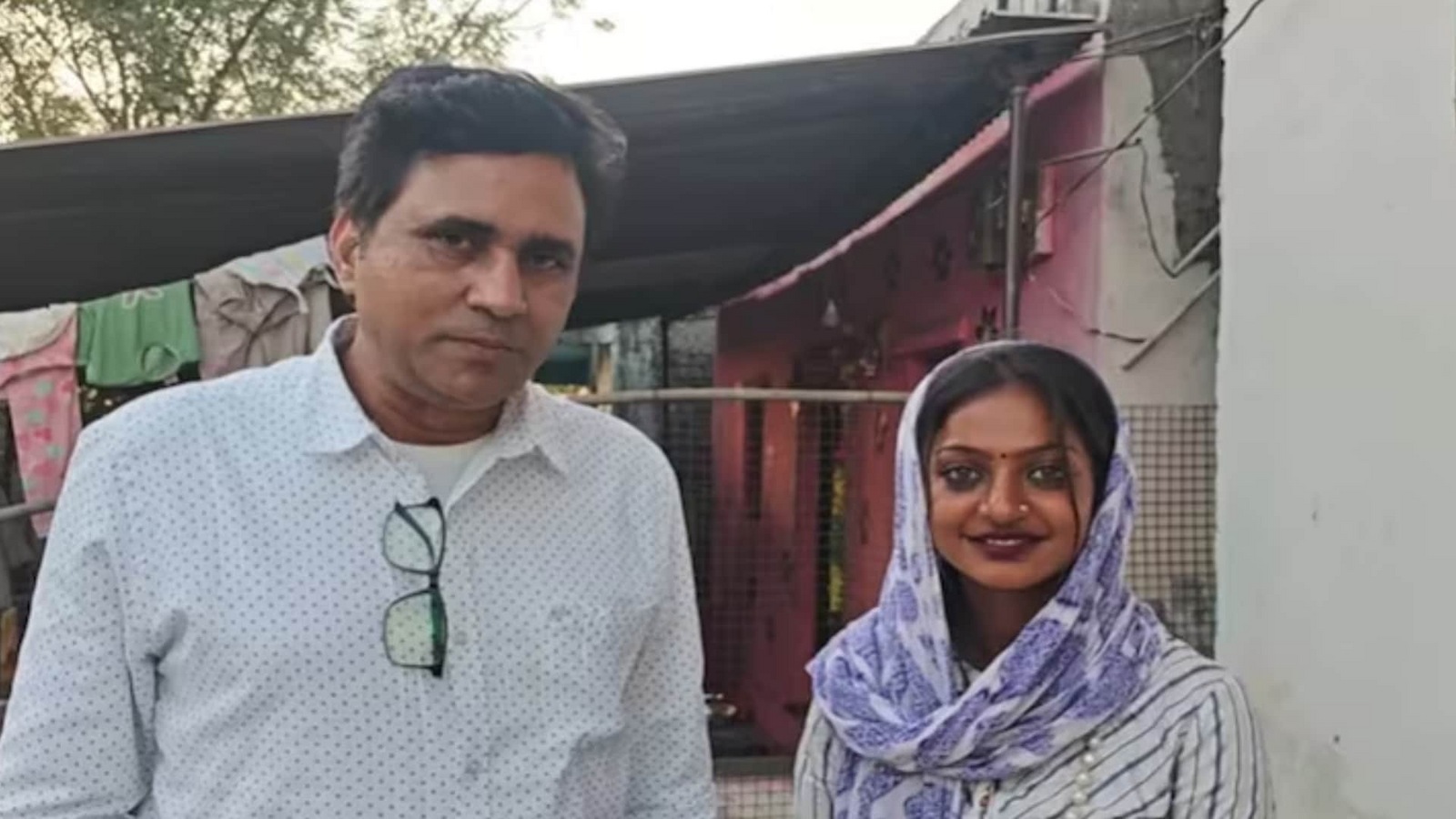 Monalisa: காந்த கண்கள் செய்த சம்பவம்.. மகாகும்பமேளாவில் வைரலான சிறுமிக்கு பட வாய்ப்பு! - வீடியோ உள்ளே!