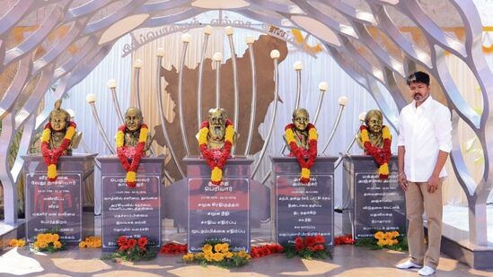 இந்த சந்திப்பின் போது விஜயின் தமிழக வெற்றி கழகத்திற்கு 15 முதல் 20 சதவீதம் வரை வாக்குகள் உள்ளது குறித்த ஆய்வறிக்கையை பிரசாந்த் கிஷோர் வழங்கி உள்ளார்.&nbsp;