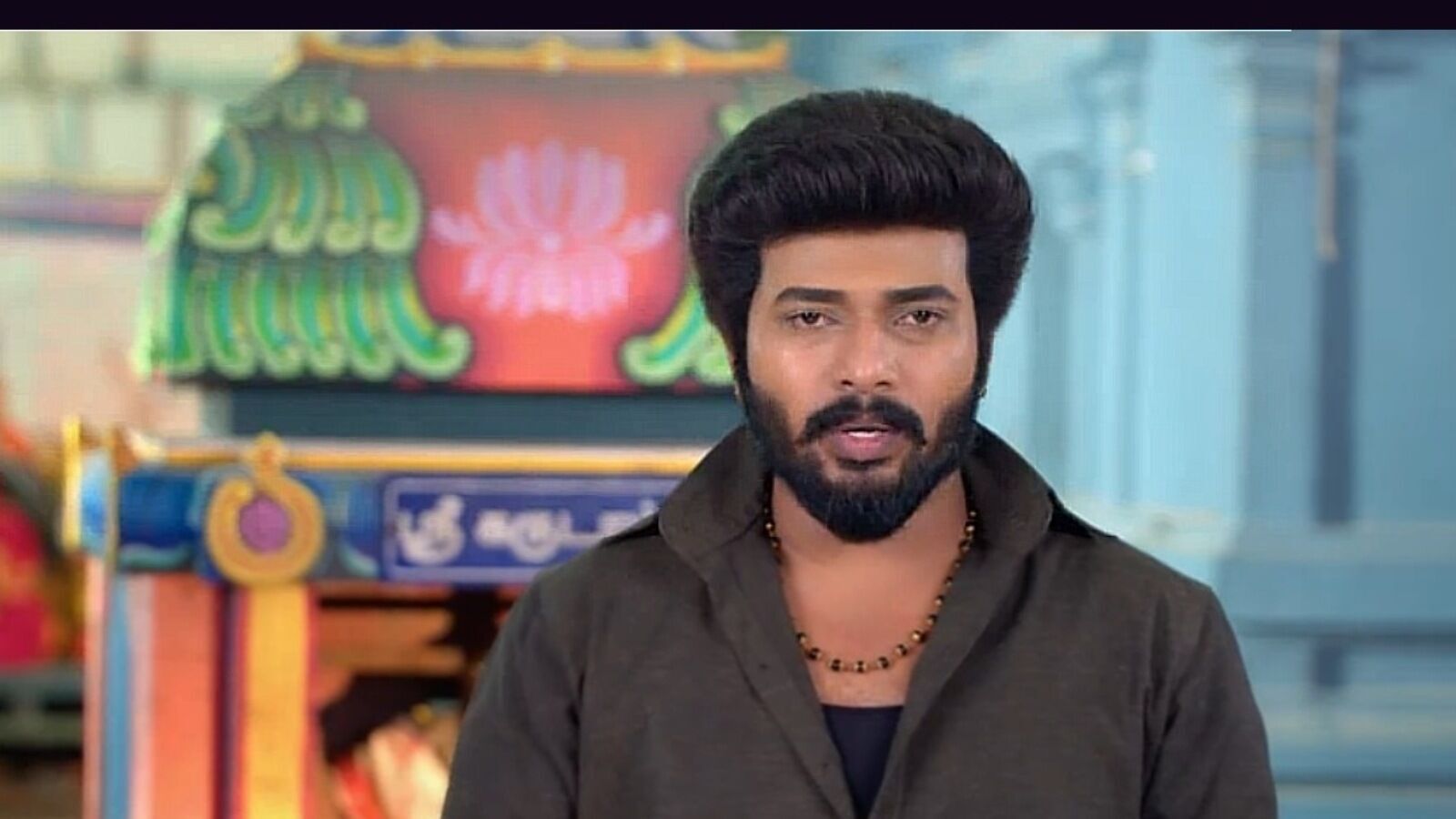 Karthigai deepam: வைர நெக்லஸூக்கு வட்டமிட்ட மாயா.. சூசக வேலையை செய்த வைத்த கார்த்திக்!- கார்த்திகை தீபம் சீரியலில் இன்று