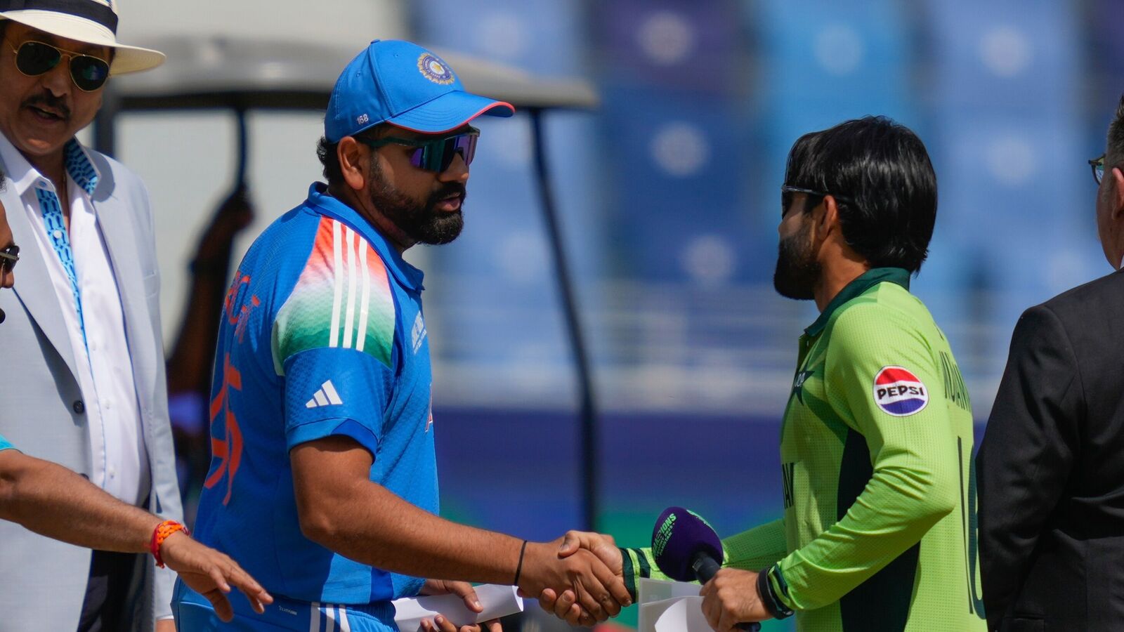 ஐசிசி சாம்பியன்ஸ் டிராபி 2025: வாழ்வா சாவா ஆட்டம்.. பாகிஸ்தான் அணியில் ஒரு மாற்றம்.. வெற்றி காம்பினேஷனுடன் இந்தியா