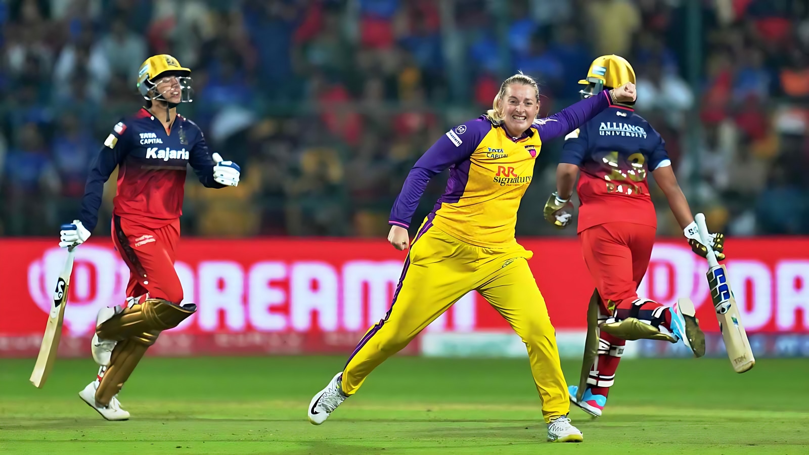 டபிள்யூபிஎல் 2025: சூப்பர் ஓவரில் யுபி வாரியர்ஸ் சம்பவம்! உள்ளூரில் ஆர்சிபிக்கு இரண்டாவது தோல்வி