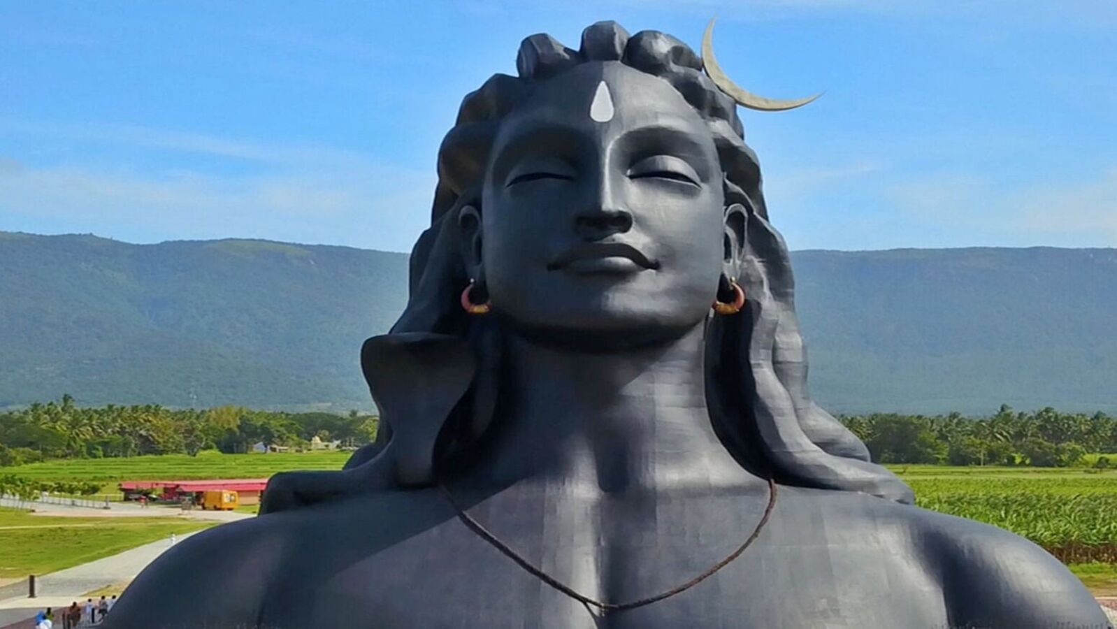 நாளை பிப்.26 மகா சிவராத்திரி விழா.. முழு வீச்சில் தயாராகும் கோவை ஈஷா யோக மையம்!