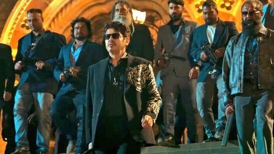 Good Bad Ugly Ajith : பில்லா அஜித் கெட்டப்பில் குட் பேட் அக்லி திரைப்பட டீசரில் இடம் பெற்றுள்ள அஜித்தின் கெட்டப். இந்த ஸ்டில்லை வைத்து, ‘பில்லா இன்னும் சாகல..’ என்று ரசிகர்கள், சமூக வலைதளத்தில் பதிவுகள் போட்டு வருகின்றனர்.