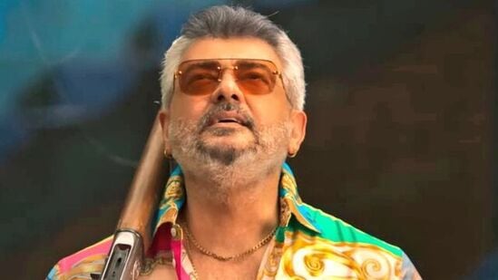 Good Bad Ugly Ajith: குட் பேட் அக்லி திரைப்படத்தின் டீசரில் துப்பாக்கியோடு வரும் அஜித்தின் இந்த ஆடை, இனி எத்தனை பேரின் ப்ரியமான ஆடையாக மாறப் போகிறது என்று தெரியவில்லை. பார் சண்டைக் காட்சிகளுடன் தெறிக்க விடுகிறார் அஜித்