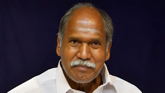 Puducherry: ’நான் கோப்பில் கையெழுத்திடாலும் வேலை நடப்பது இல்லை! கேள்வி வருகிறது’ ஆளுநர் முன் புதுச்சேரி முதல்வர் வேதனை! Puducherry: ’நான் கோப்பில் கையெழுத்திடாலும் வேலை நடப்பது இல்லை! கேள்வி வருகிறது’ ஆளுநர் முன் புதுச்சேரி முதல்வர் வேதனை!