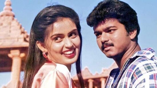 உடனே, விஜய் ஒருவேளை எனக்கு கதை பிடித்திருந்தால், என்னை வைத்து நீ படம் செய்ய வேண்டும் என்று கண்டிஷன் போட்டார்.&nbsp;
