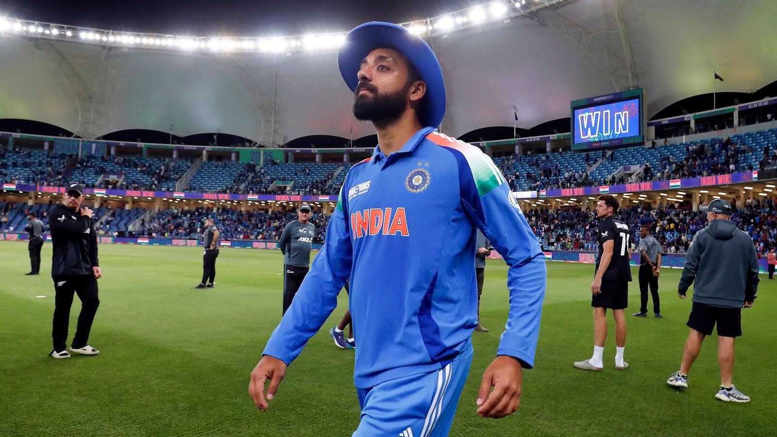 ஐசிசி சாம்பியன்ஸ் கோப்பை 2025 : ‘மைதானத்தில் பதட்டமாக இருந்தேன்..’ வருண் சக்கரவர்த்தி உருக்கமான பேட்டி!