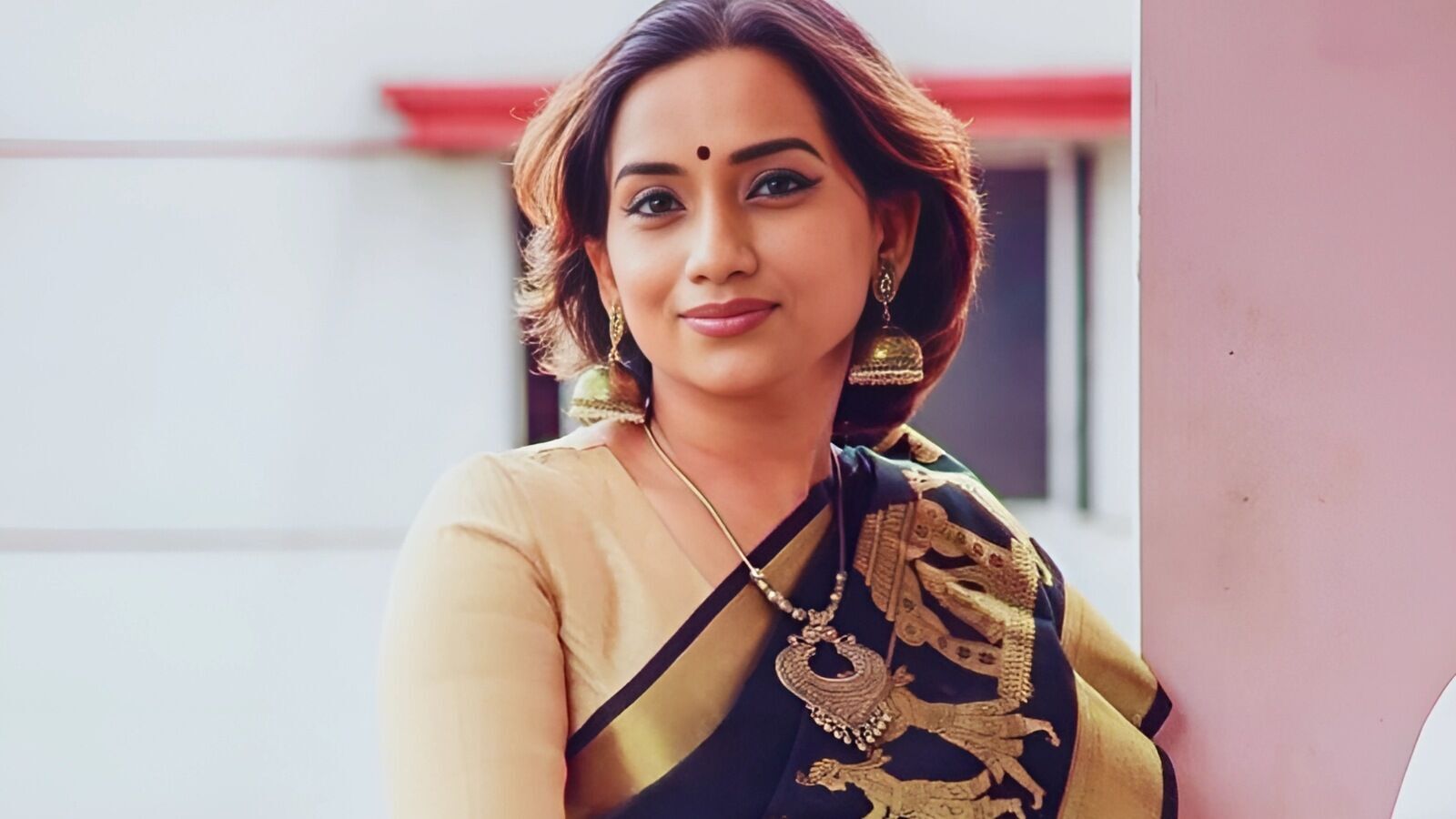 ‘அம்மா தற்கொலைக்கு முயற்சிக்கல.. அவங்க உடம்பு நல்லா இருக்கு’ - கல்பனா மகள் பேட்டி!