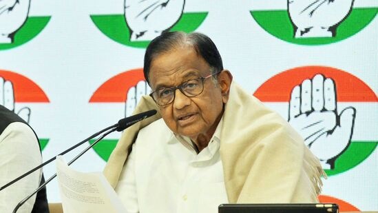 “ஐந்து தென் மாநிலங்கள் 26 இடங்களை இழக்கும், அதே நேரத்தில் மக்கள் தொகை அதிகரித்து வரும் மக்கள் தொகை கொண்ட மாநிலங்கள், குறிப்பாக உ.பி., பீகார், மத்தியப் பிரதேசம் மற்றும் ராஜஸ்தான் ஆகிய மாநிலங்கள் அதிக இடங்களைப் பெறும்.”