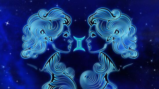 மிதுனம்: உங்கள் நிதி நிலைமை நன்றாக இருக்கும், ஏனெனில் நீங்கள் இழந்த பணத்தை மீட்டெடுக்க முடியும். உங்கள் எதிரிகளில் சிலர் உங்கள் வேலையைக் கெடுக்க முயற்சிப்பார்கள், அதை நீங்கள் கண்காணிக்க வேண்டும். உங்கள் வணிக வேலை பற்றி நீங்கள் ஒருவரிடம் பேசலாம். உங்கள் செயல்கள் ஒரு அடையாளத்தை உருவாக்காது.