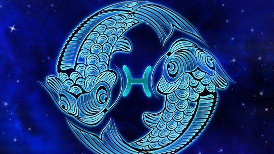 மீனம்: இருப்பினும், பணியாளர்களுக்கு பெரிய பொறுப்புகள் கிடைக்கக்கூடும். உங்கள் வணிகம் தொடர்பான பிரச்சினைகளைத் தீர்க்க அனுபவம் வாய்ந்த ஒருவரிடம் பேசலாம். எந்தவொரு பெரிய முதலீட்டையும் செய்வதற்கு முன் நீங்கள் சிந்திக்க வேண்டும். வெளிநாட்டில் படிக்க விரும்புவோருக்கு நல்ல வாய்ப்புகள் கிடைக்கும்.