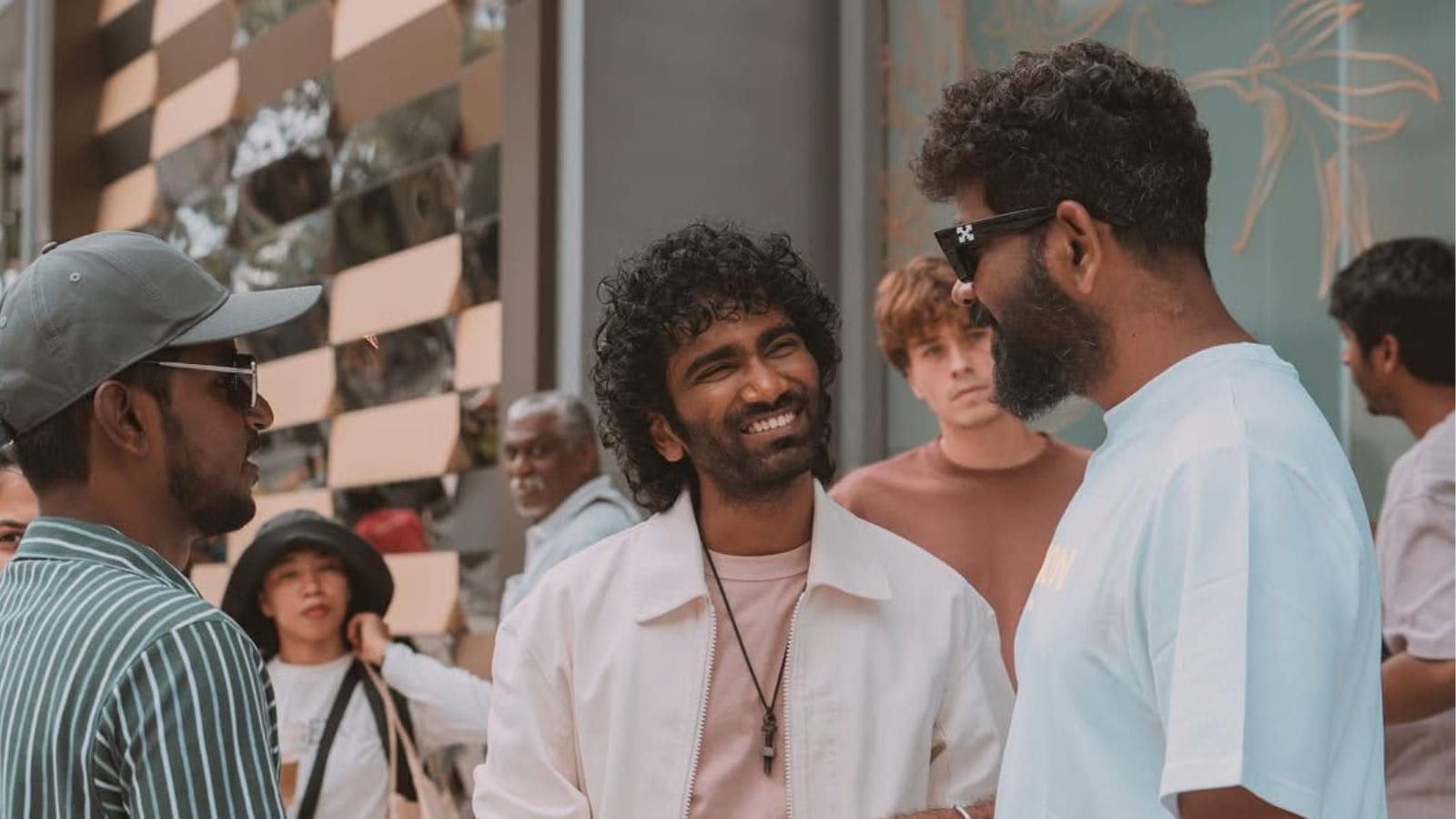 படம் ப்ளாக்பஸ்டர் ஆகுமா? - எல்.ஐ.கே படத்தின் ஒன்லைன் இதுவா?.. ஐஎம்டிபி கொடுத்த தகவல்.. குஷியில் ரசிகர்கள்!