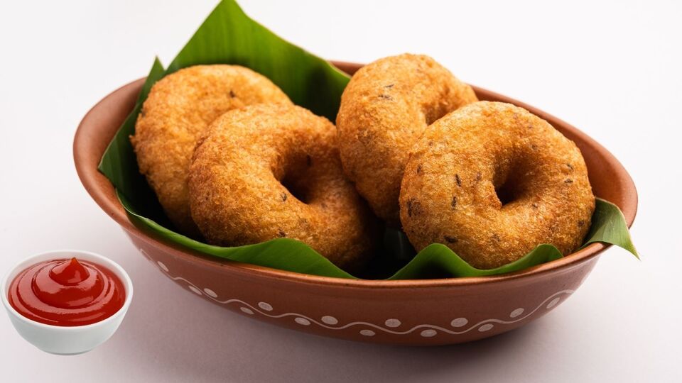 'மாலை நேர ஸ்நாக்ஸாக ஆந்திர ஸ்டைல் அரிசி மாவு வடை செய்வது எப்படி?': படிப்படியான செய்முறை டிப்ஸ்!