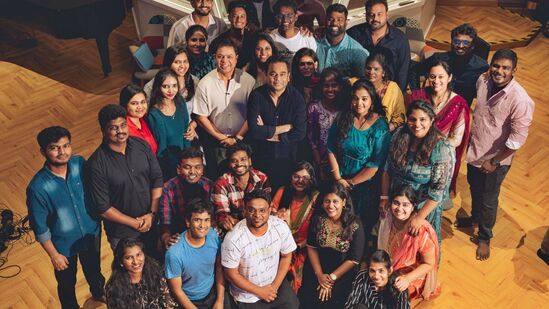 A.R.Rahman: தமிழ் இசையை ஊக்குவித்த ஏ.ஆர். ரஹ்மான்.. ஒப்பற்ற தமிழன் என புகழ்ந்த இசையமைப்பாளர் A.R.Rahman: தமிழ் இசையை ஊக்குவித்த ஏ.ஆர். ரஹ்மான்.. ஒப்பற்ற தமிழன் என புகழ்ந்த இசையமைப்பாளர்