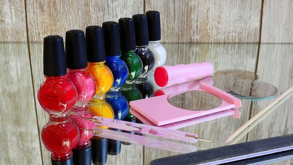 Dry Nail Polish Reuse: மேக்கப் முதல் பர்னிச்சர் சுத்தம் வரை.. காய்ந்த நெயில் பாலிஷை மீண்டும் பயன்படுத்த எளிய டிப்ஸ்