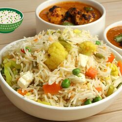 <p>அலுவலகத்தில் பணியை முடித்து விட்டு வரும் இளைஞர்கள் எளிதில் செய்து சாப்பிடும் வகையிலான ஒரு உணவு தான், வெந்தய பன்னீர் புலாவ். இரண்டு பேரில் இருந்து மூன்று பேர் வரை, சாப்பிடும் வகையிலான இந்த வெந்தய பன்னீர் புலாவ்வை செய்வது எப்படி என்பது குறித்துப் பார்ப்போம்.<br> </p>