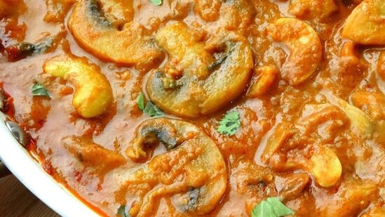 காஜூ-மஸ்ரூம் மசாலா : செய்தவுடனே காலியாகிவிடும் காஜூ – மஸ்ரூம் மசாலா; செம்ம டேஸ்டியான ரெசிபி இதோ! காஜூ-மஸ்ரூம் மசாலா : செய்தவுடனே காலியாகிவிடும் காஜூ – மஸ்ரூம் மசாலா; செம்ம டேஸ்டியான ரெசிபி இதோ!