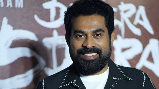 '5 நிமிஷம் முன்னாடியே படம் பாக்க வாங்க.. இல்லைன்னா மிஸ் பண்ணிடுவிங்க'- ஹைப் கொடுத்த சுராஜ் '5 நிமிஷம் முன்னாடியே படம் பாக்க வாங்க.. இல்லைன்னா மிஸ் பண்ணிடுவிங்க'- ஹைப் கொடுத்த சுராஜ்