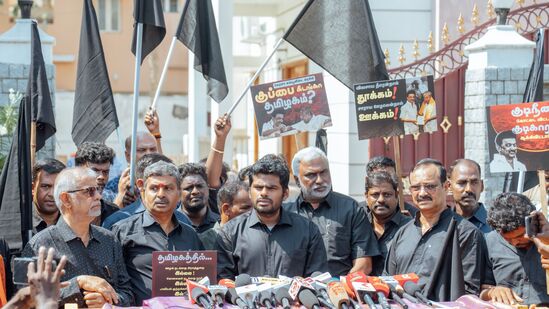 ‘தமிழகத்தை வஞ்சிக்கும் கட்சிகளுக்கு சிவப்பு கம்பள வரவேற்பா?’ திமுகவை விளாசும் அண்ணாமலை! ‘தமிழகத்தை வஞ்சிக்கும் கட்சிகளுக்கு சிவப்பு கம்பள வரவேற்பா?’ திமுகவை விளாசும் அண்ணாமலை!