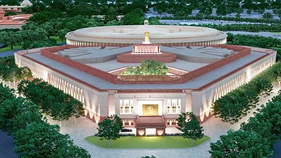 தொகுதி மறுசீரமைப்பு (Delimitation) என்பது இந்தியாவில் மக்களவை தொகுதிகளை மறுவரையறை செய்யும் செயல்முறையாகும். இது மக்கள்தொகை அடிப்படையில் நடைபெறுவதால், தென் மாநிலங்களின் பிரதிநிதித்துவத்தை குறைக்கும் என்ற அச்சம் தமிழ்நாடு உள்ளிட்ட மாநிலங்களில் எழுந்துள்ளது. மேலும் ஒரிசா மற்றும் பஞ்சாப் ஆகிய மாநிலங்களிலும் தொகுதிகள் எண்ணிக்கை குறையும் அபாயம் உள்ளது. <p>தொகுதி மறுசீரமைப்பு (Delimitation) என்பது இந்தியாவில் மக்களவை தொகுதிகளை மறுவரையறை செய்யும் செயல்முறையாகும். இது மக்கள்தொகை அடிப்படையில் நடைபெறுவதால், தென் மாநிலங்களின் பிரதிநிதித்துவத்தை குறைக்கும் என்ற அச்சம் தமிழ்நாடு உள்ளிட்ட மாநிலங்களில் எழுந்துள்ளது. மேலும் ஒரிசா மற்றும் பஞ்சாப் ஆகிய மாநிலங்களிலும் தொகுதிகள் எண்ணிக்கை குறையும் அபாயம் உள்ளது.</p>