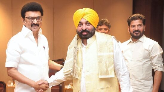 தொகுதி மறுசீரமைப்பு என்பது பாஜகவின் திட்டமாகும். பாஜக வெற்றி பெறாத இடங்களில் வெல்ல விரும்பாமல், அங்கு தொகுதிகளைக் குறைத்து, தங்கள் சதவீதத்தை உயர்த்த முயல்கின்றனர். பஞ்சாபில் உள்ள 13 தொகுதிகளில் ஒரு தொகுதியில் கூட அவர்கள் வெல்லவில்லை. ஆனால், பஞ்சாபின் தொகுதிகளை 13-லிருந்து 18 ஆக உயர்த்துகிறார்கள். தற்போது 543 தொகுதிகளில் பஞ்சாபின் பங்கு 2.39%. இதை 850 ஆக உயர்த்தி, 18 தொகுதிகளாக உயர்த்தினால் எங்கள் பங்கு 2.11%-ஆகக் குறையும். தொகுதிகள் அதிகரித்தாலும், பாராளுமன்றத்தில் எங்கள் பங்கு குறைகிறது என பஞ்சாப் முதலமைச்சர் பகவத்மான் பேசினார். 