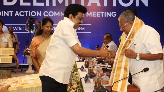 தொகுதி மறுசீரமைப்பு பாஜகவுக்கு சாதகமாக அமையும், ஏனெனில் அவர்கள் வடக்கில் அதிக செல்வாக்கு பெற்றுள்ளனர். மக்கள்தொகை அடிப்படையில் மட்டுமே எல்லை மறுவரையறை செய்யப்பட்டால், கேரளம் உள்ளிட்ட தென்மாநிலங்கள் பாதிக்கப்படும். மக்கள் தொகை குறைப்பை பாராட்டிய மத்திய அரசே தொகுதி மறுசீரமைப்பு விவகாரத்தில் தண்டிக்கிறது என கேரள முதலமைச்சர் பினராயி விஜயன் தெரிவித்து உள்ளார்.