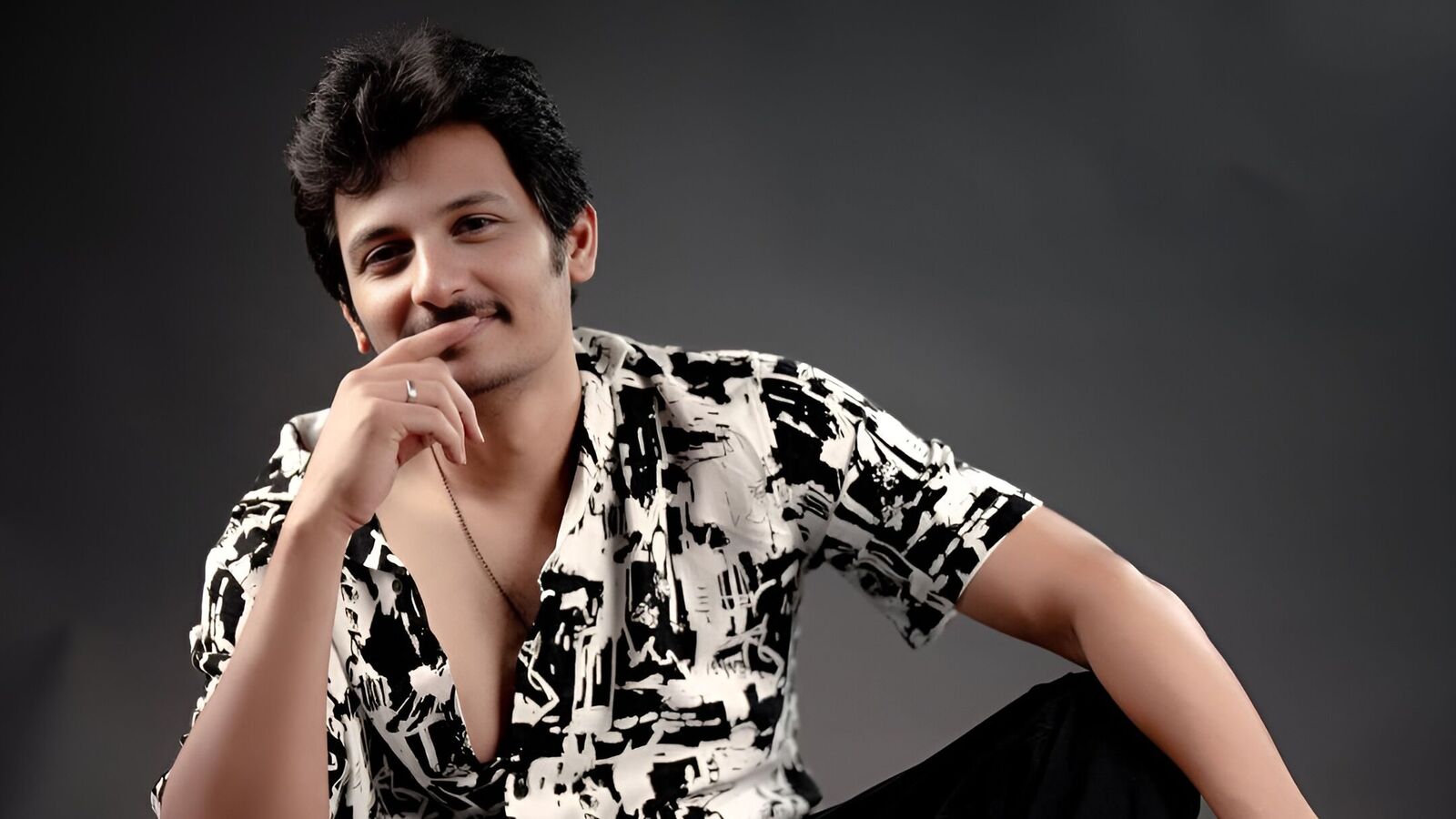 Tamil Cinema News Live : - Actor Jiiva: 'நடிகை முன்னாடி பேண்ட்ட கழட்டிட்டு நிக்க வச்சு.. ரொம்ப அசிங்கமா போச்சு'- ஜீவா ஷேரிங்ஸ்