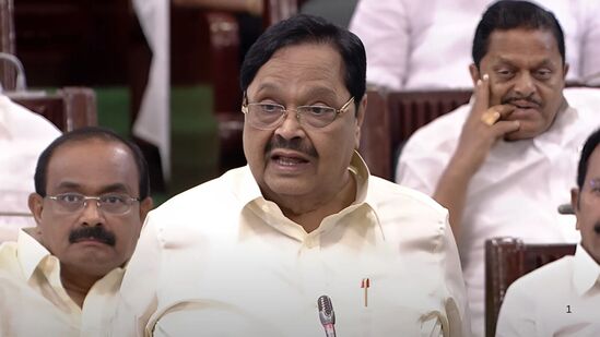 நதிநீர் பிரச்னை: ’அண்டை மாநிலங்கள் உடன்பேசினால் காரியம் கெட்டுவிடும்!’ ஈபிஎஸ்க்கு துரைமுருகன் இடையே காரசார விவாதம்! நதிநீர் பிரச்னை: ’அண்டை மாநிலங்கள் உடன்பேசினால் காரியம் கெட்டுவிடும்!’ ஈபிஎஸ்க்கு துரைமுருகன் இடையே காரசார விவாதம்!