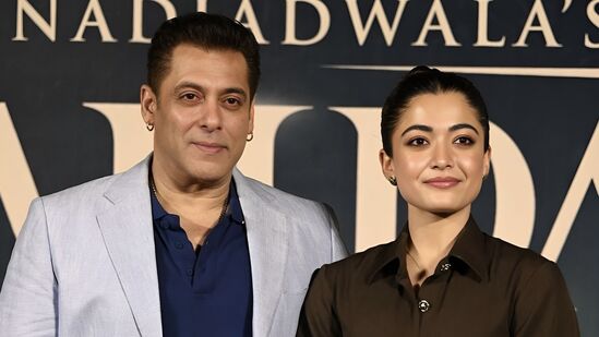 Salman Khan: 'ராஷ்மிகாவுக்கு பொன்னு பொறந்தா அவளோடவும் நான் ஜோடியா நடிப்பேன்' ட்ரோல்களுக்கு பதிலடி தந்த சல்மான் கான் Salman Khan: 'ராஷ்மிகாவுக்கு பொன்னு பொறந்தா அவளோடவும் நான் ஜோடியா நடிப்பேன்' ட்ரோல்களுக்கு பதிலடி தந்த சல்மான் கான்