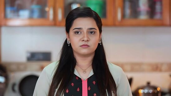 பாக்கியலட்சுமி சீரியல் மார்ச் 26 எபிசோட்: அதிர்ச்சி கொடுத்த இனியா.. வீட்டை விட்டு வெளியேறும் கோபி, ஈஸ்வரி பாக்கியலட்சுமி சீரியல் மார்ச் 26 எபிசோட்: அதிர்ச்சி கொடுத்த இனியா.. வீட்டை விட்டு வெளியேறும் கோபி, ஈஸ்வரி