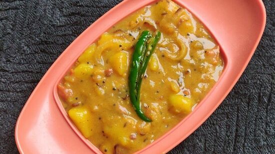 பாசிபருப்பு சாம்பார் : பாசிப்பருப்பு சாம்பார்; இது மட்டும் இருந்தால் போதும் ஈடு ஈடாக இட்லி காணாமல் போகும்! பாசிபருப்பு சாம்பார் : பாசிப்பருப்பு சாம்பார்; இது மட்டும் இருந்தால் போதும் ஈடு ஈடாக இட்லி காணாமல் போகும்!