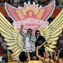 <p>வியாழக்கிழமை ஸ்டேடியத்தில் சன்ரைசர்ஸ் ஹைதராபாத் மற்றும் லக்னோ சூப்பர்ஜெயண்ட்ஸ் அணிகளுக்கு இடையேயான போட்டிக்கு முன் தமன் இசை விருந்து சிறப்பு ஈர்ப்பாக இருந்தது. பிளாக்பஸ்டர் பாடல்களால் அரங்கத்தை அதிர வைத்தார்.</p>