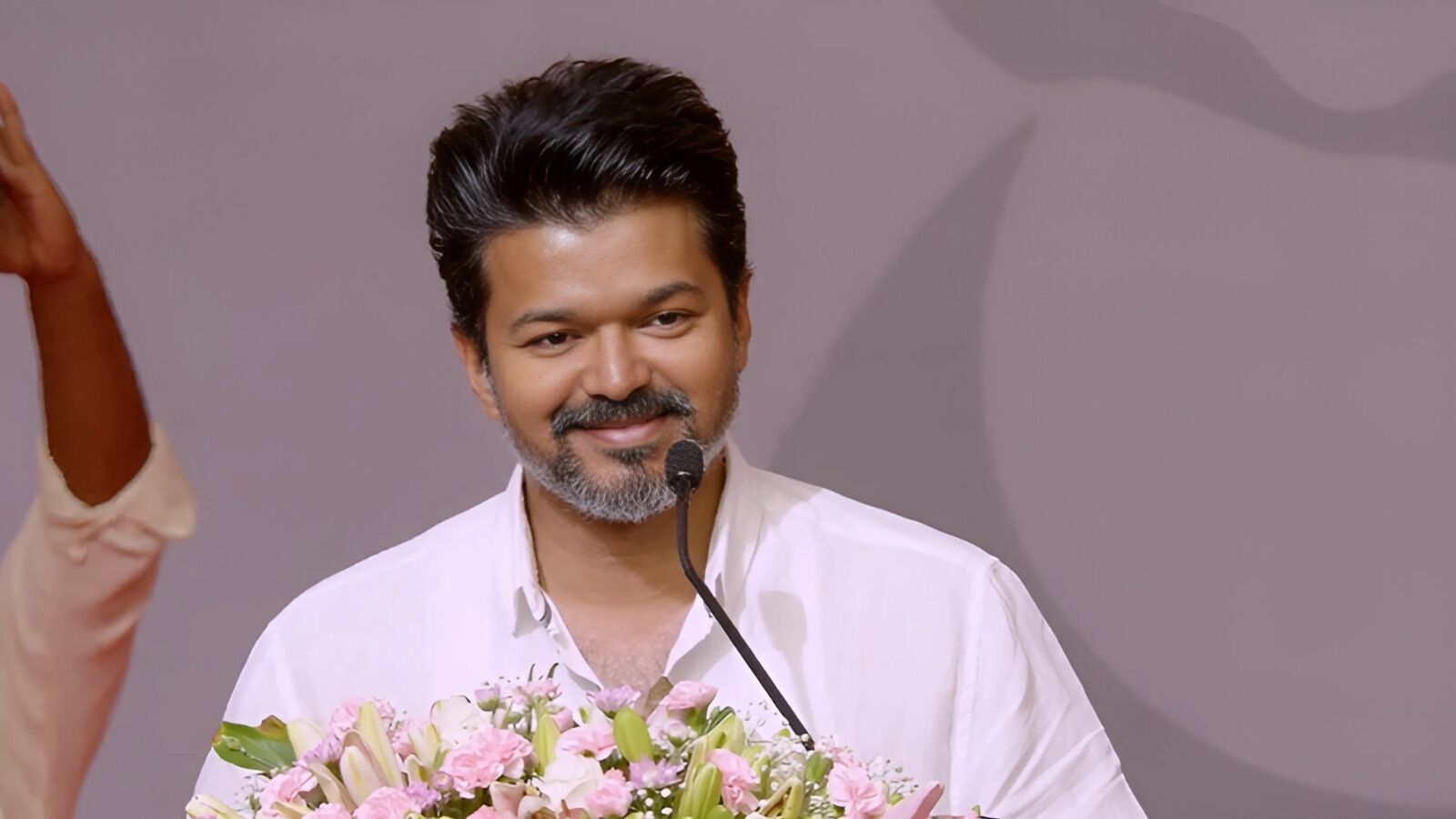 TVK Vijay Speech: தவெக பொதுக்குழு: ‘கதறல் சத்தம் எப்படி இருக்கு!’ பேச்சை தொடங்கினார் விஜய்!
