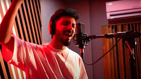 Good Bad Ugly Second Single Update: ‘மாமே சவுண்ட் ஏத்து!’ ஏகேவிற்காக குரல் கொடுத்த அனிருத்.. Good Bad Ugly Second Single Update: ‘மாமே சவுண்ட் ஏத்து!’ ஏகேவிற்காக குரல் கொடுத்த அனிருத்..