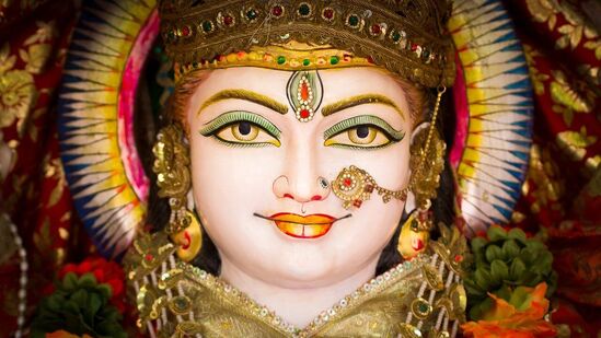 உகாதி : ஆண்டு முழுவதும் அதிர்ஷ்டத்தை பெற.. உகாதி அன்று இந்த வண்ண ஆடைகளை அணியுங்கள்.. இந்த மந்திரங்களை சொல்லுங்கள்!