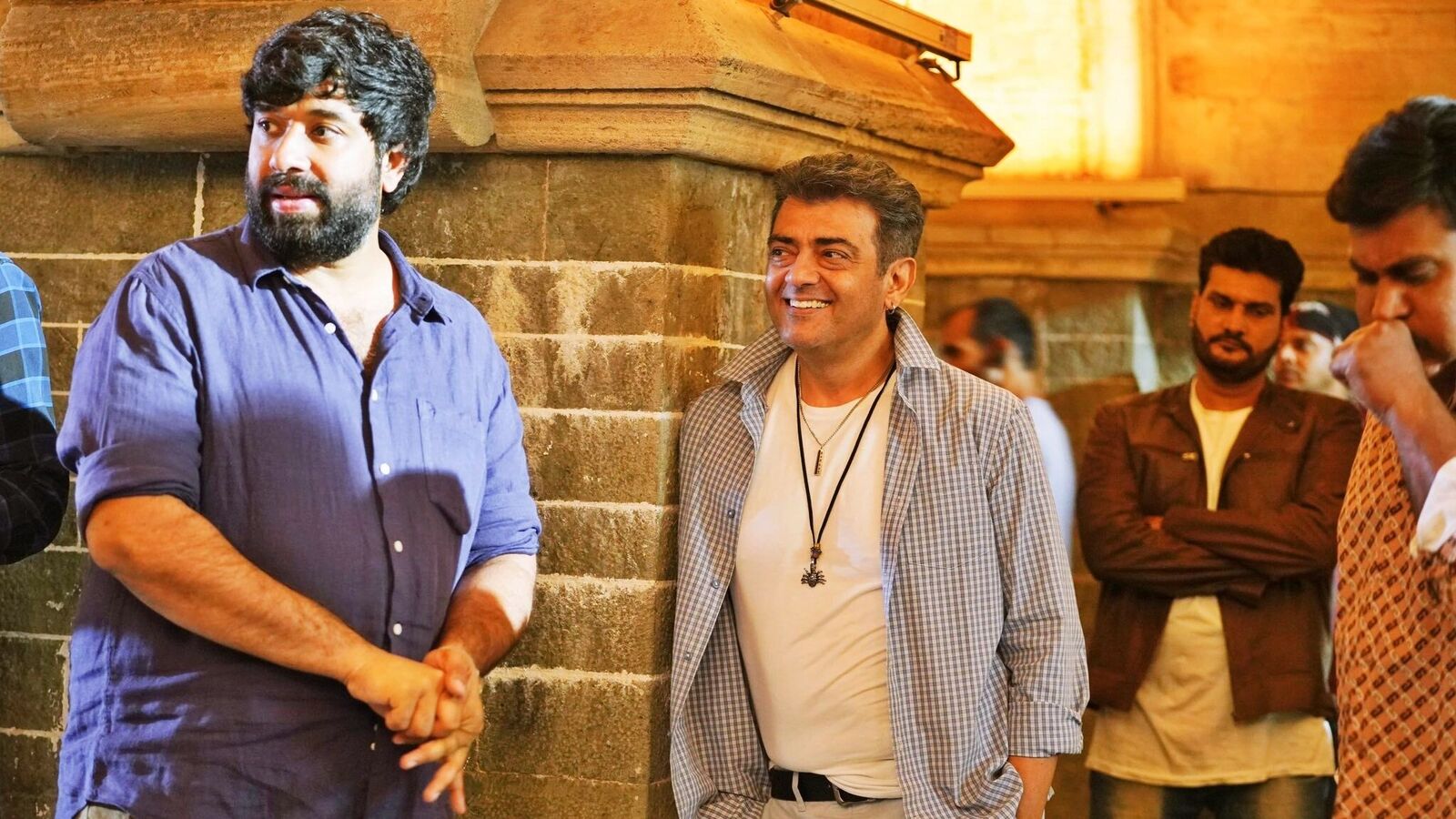 Ajith Kumar: புது அவதாரத்தில் அஜித்.. போட்டோ போட்டு கண்ணுல ஹார்ட் விட்டு கொண்டாடிய ஆதிக்..