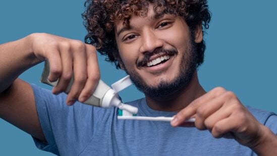 Dentistry: ‘உறங்கும் முன் பல் துலக்கவில்லையா? இதயத்திற்கு ஆபத்து..’ டாக்டர் சொல்லும் 3 விஷயங்கள்! Dentistry: ‘உறங்கும் முன் பல் துலக்கவில்லையா? இதயத்திற்கு ஆபத்து..’ டாக்டர் சொல்லும் 3 விஷயங்கள்!