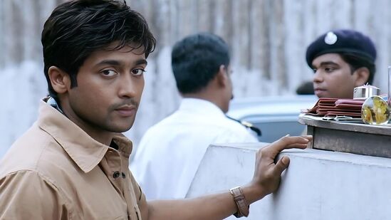 சூர்யாவின் மாறுபட்ட நடிப்பு.. கோலிவுட் இன்டஸ்ட்ரி ஹிட் படம்.. ஏப்ரல் 3 தமிழ் ரிலீஸ் படங்கள்