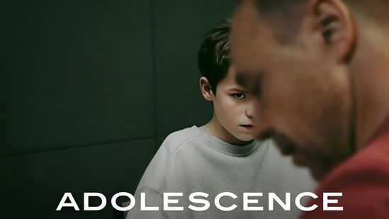 Adolescence Web Series: ஓரம் போ.. ஓரம் போ.. நெட்பிளிக்ஸ் டாப் 10 சீரிஸ்களை பின்னுக்கு தள்ளி முன்னேறும் அடோலெசன்ஸ் Adolescence Web Series: ஓரம் போ.. ஓரம் போ.. நெட்பிளிக்ஸ் டாப் 10 சீரிஸ்களை பின்னுக்கு தள்ளி முன்னேறும் அடோலெசன்ஸ்