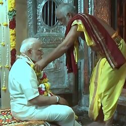 புதிய பாம்பன் பாலம் திறப்பு.. ராமநாதசுவாமி கோயிலில் சாமி தரிசனம்.. பிரதமர் மோடி ராமேஸ்வரம் விசிட்