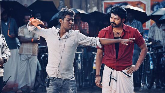 Thalapathy Vijay: அட்லி பட அறிவிப்பால் குமுறும் விஜய் ரசிகர்கள்.. 2026க்கு பின் என்ன ஆகுமோ? Thalapathy Vijay: அட்லி பட அறிவிப்பால் குமுறும் விஜய் ரசிகர்கள்.. 2026க்கு பின் என்ன ஆகுமோ?