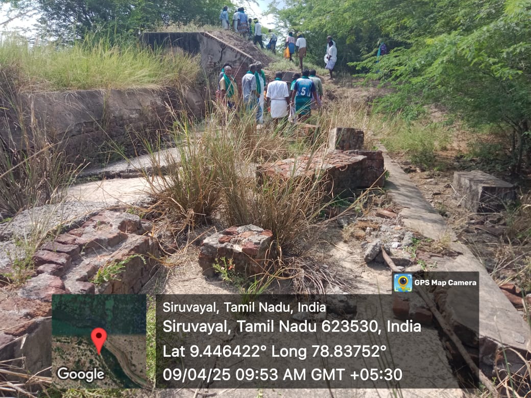 பெருவயல் மடைப் பகுதிய சேதமடைந்துள்ளது