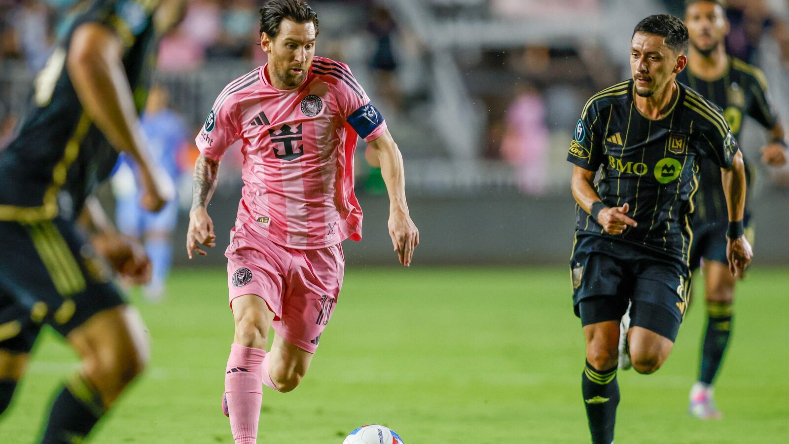 மெஸ்ஸி மாஸ்.. காலிறுதியில் லாஸ் ஏஞ்சல்ஸ் அணியை வீழ்த்தி அரையிறுதிக்குள் நுழைந்தது இன்டர் மியாமி!