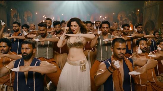 Item Song: மீண்டும் ஐட்டம் பாடலில் தமன்னா.. ஆளைக் கொல்லும் நடனம்.. கொண்டாடும் ரசிகர்கள்.. Item Song: மீண்டும் ஐட்டம் பாடலில் தமன்னா.. ஆளைக் கொல்லும் நடனம்.. கொண்டாடும் ரசிகர்கள்..