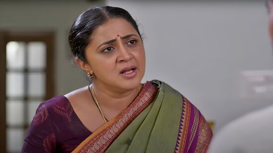 எதிர்நீச்சல் சீரியல் ஏப்ரல் 12 எபிசோட்: ஆதங்கத்தை கொட்டும் ஈஸ்வரி.. அழுத தர்ஷன்.. எதிர்நீச்சல் சீரியல் எதிர்நீச்சல் சீரியல் ஏப்ரல் 12 எபிசோட்: ஆதங்கத்தை கொட்டும் ஈஸ்வரி.. அழுத தர்ஷன்.. எதிர்நீச்சல் சீரியல்