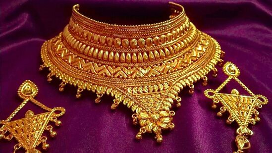 Gold Rate: உலக வரலாற்றில் முதன் முறையாக 70 ஆயிரத்தை தொட்ட தங்கம் விலை! வரலாற்றில் புதிய உச்சம்! Gold Rate: உலக வரலாற்றில் முதன் முறையாக 70 ஆயிரத்தை தொட்ட தங்கம் விலை! வரலாற்றில் புதிய உச்சம்!