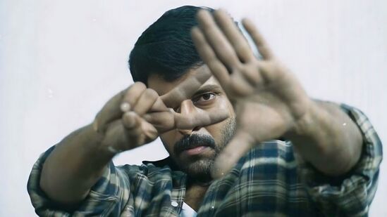 ஹாட்ரிக் ஹிட் கொடுத்த விஜய்.. மாஸ் ஹீரோவாக ஜொலித்த விக்ரம்! ஏப்ரல் 12 தமிழ் ரிலீஸ் படங்கள் லிஸ்ட் ஹாட்ரிக் ஹிட் கொடுத்த விஜய்.. மாஸ் ஹீரோவாக ஜொலித்த விக்ரம்! ஏப்ரல் 12 தமிழ் ரிலீஸ் படங்கள் லிஸ்ட்