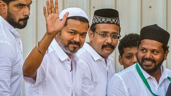 தவெக தலைவர் விஜய் அதிரடி.. வக்ஃபு சட்டத் திருத்தத்திற்கு எதிராக வழக்கு.. உச்ச நீதிமன்றத்தில் விரைவில் விசாரணை! தவெக தலைவர் விஜய் அதிரடி.. வக்ஃபு சட்டத் திருத்தத்திற்கு எதிராக வழக்கு.. உச்ச நீதிமன்றத்தில் விரைவில் விசாரணை!